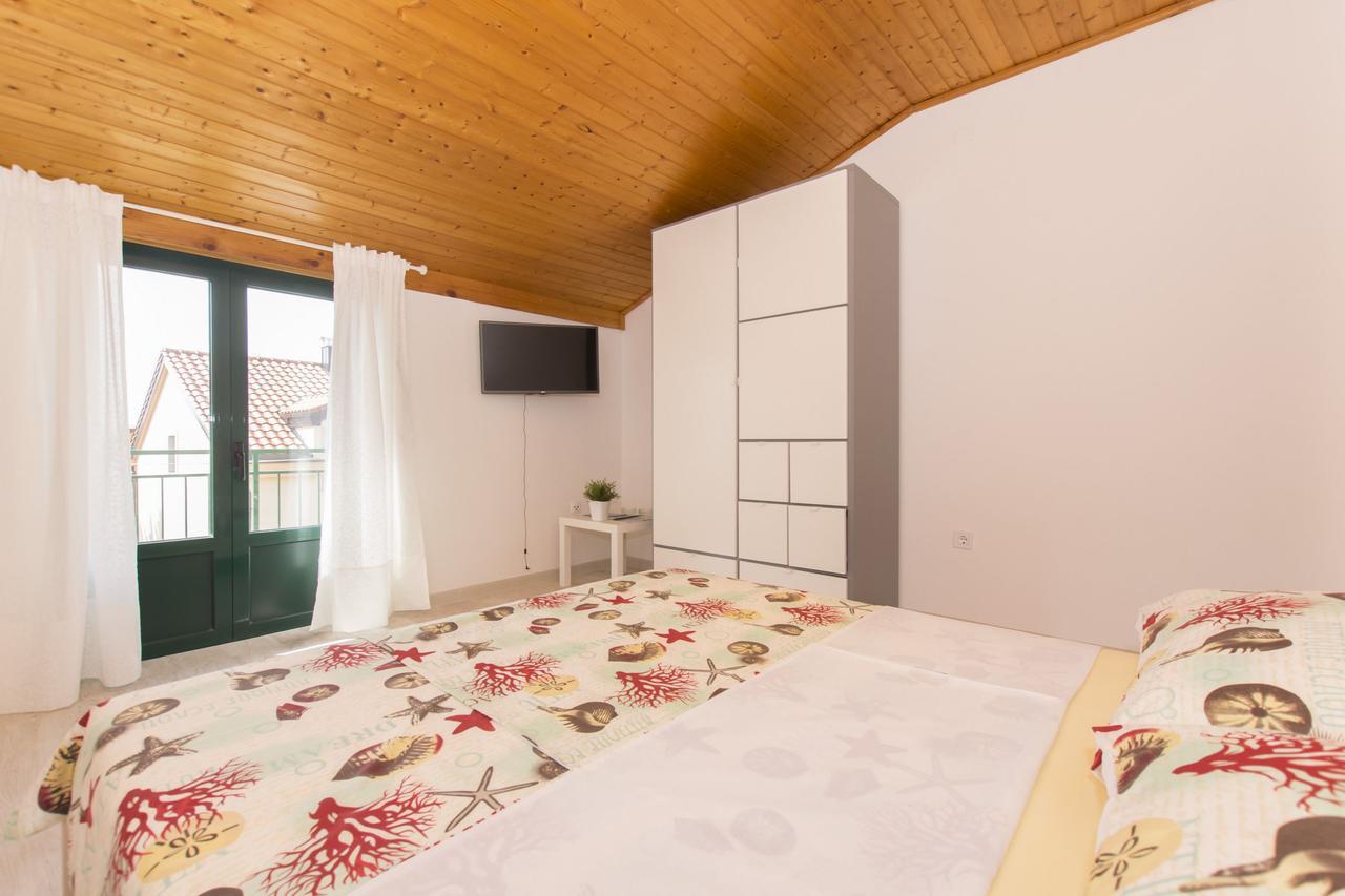 Apartments Branko Vodice Eksteriør billede
